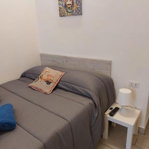 Camera con letto king size